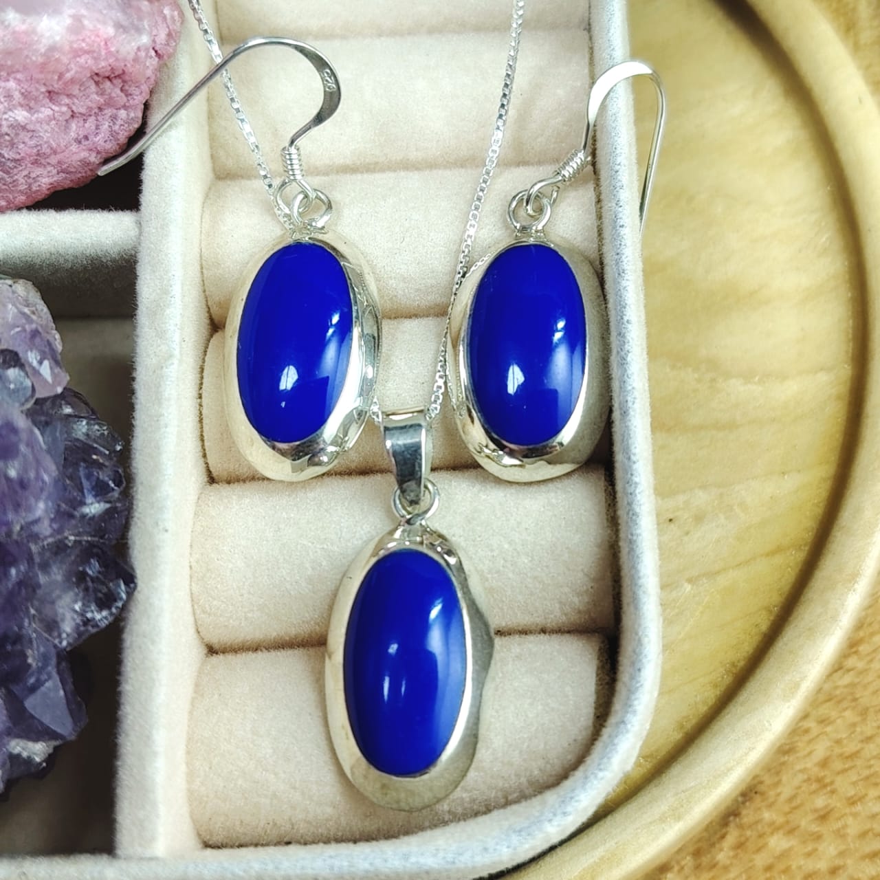 Conjunto con piedra natural pulida color azul