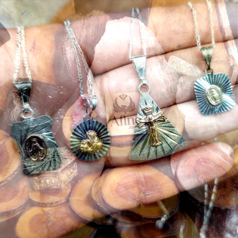 Collares de Plata laminados en oro