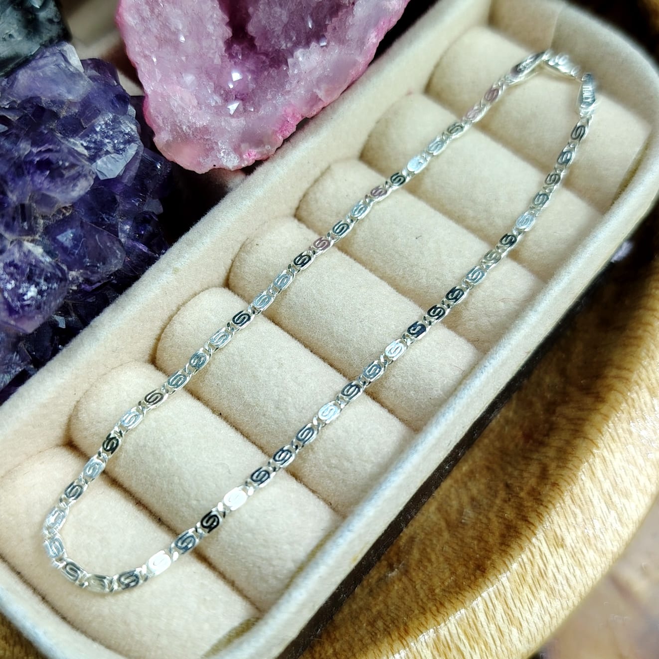 Pulsera fina tejido punto de caracol