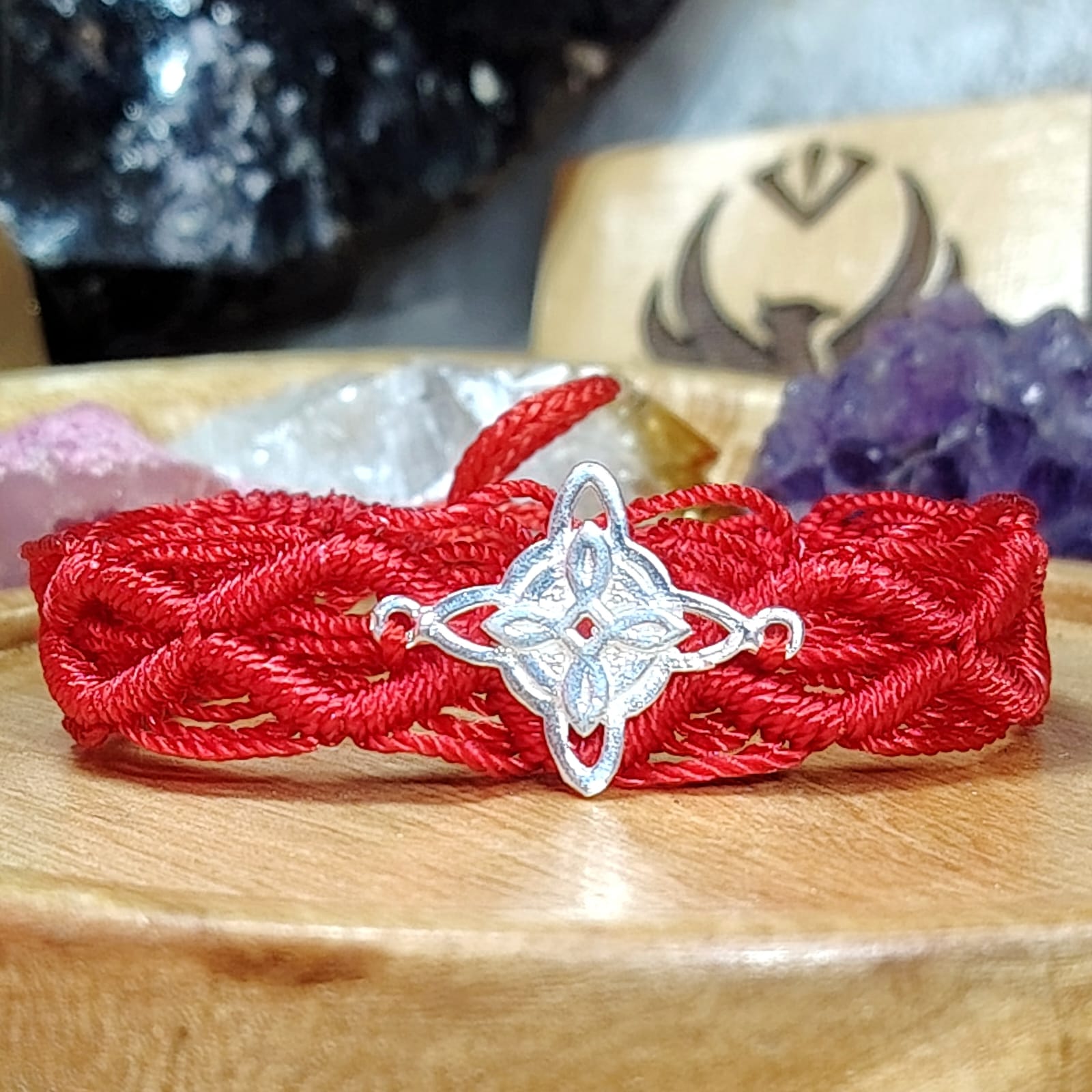 Pulsera ajustable hilo rojo nudo de bruja tejido ancho