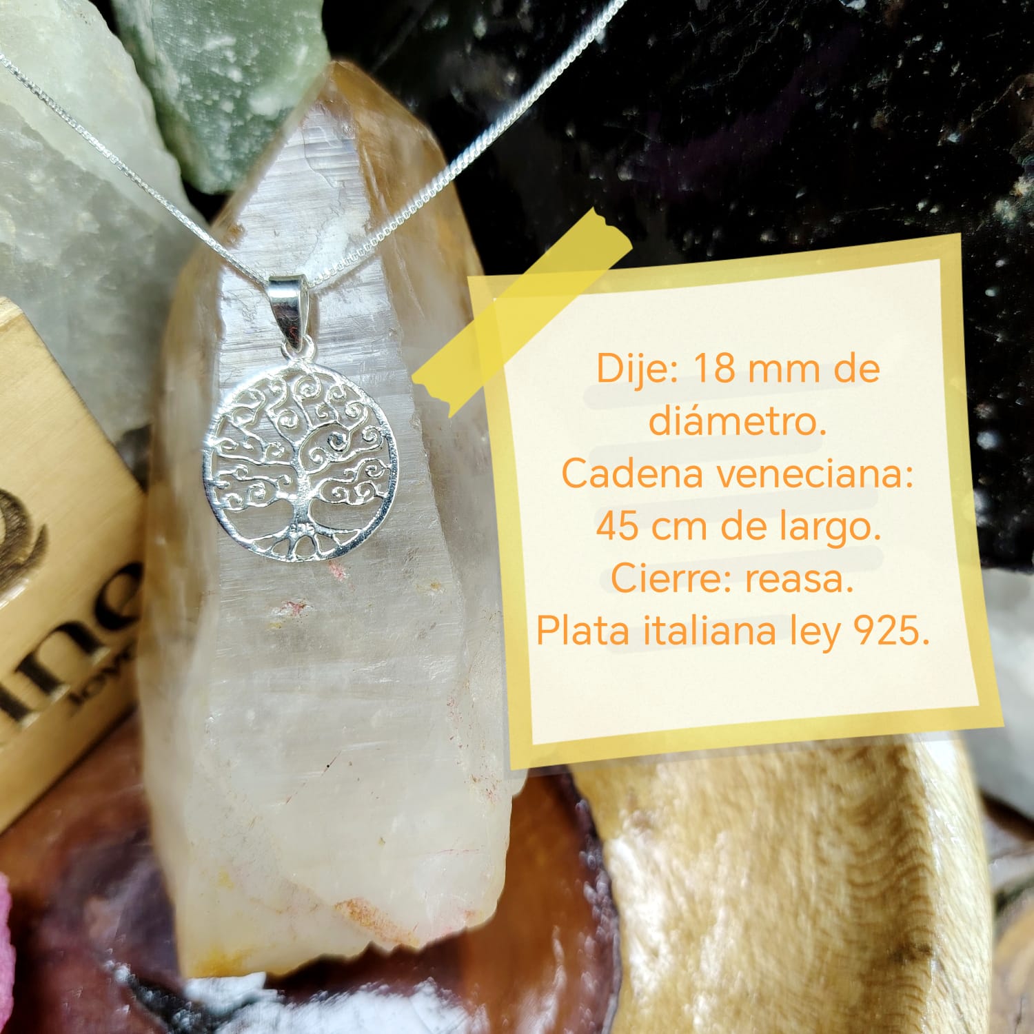 Collar con dije árbol de la vida