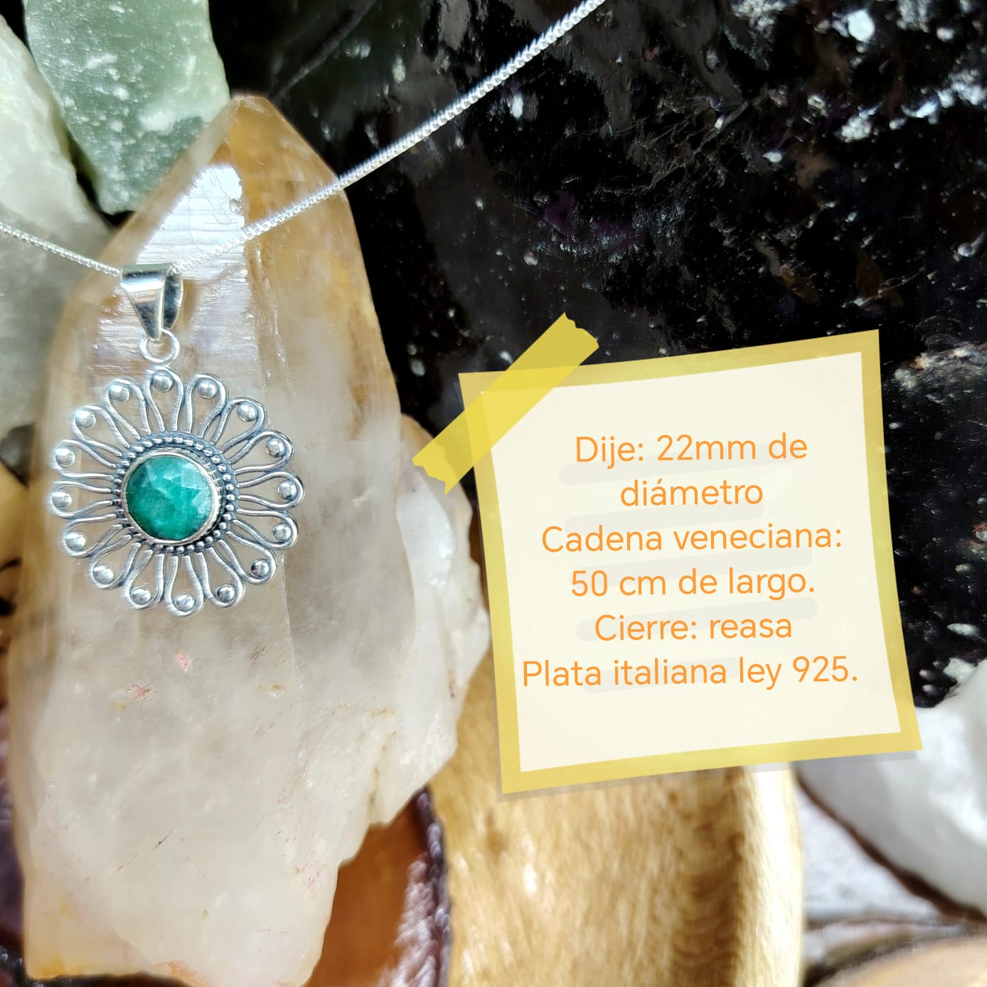 collar con dije flor con piedra natural
