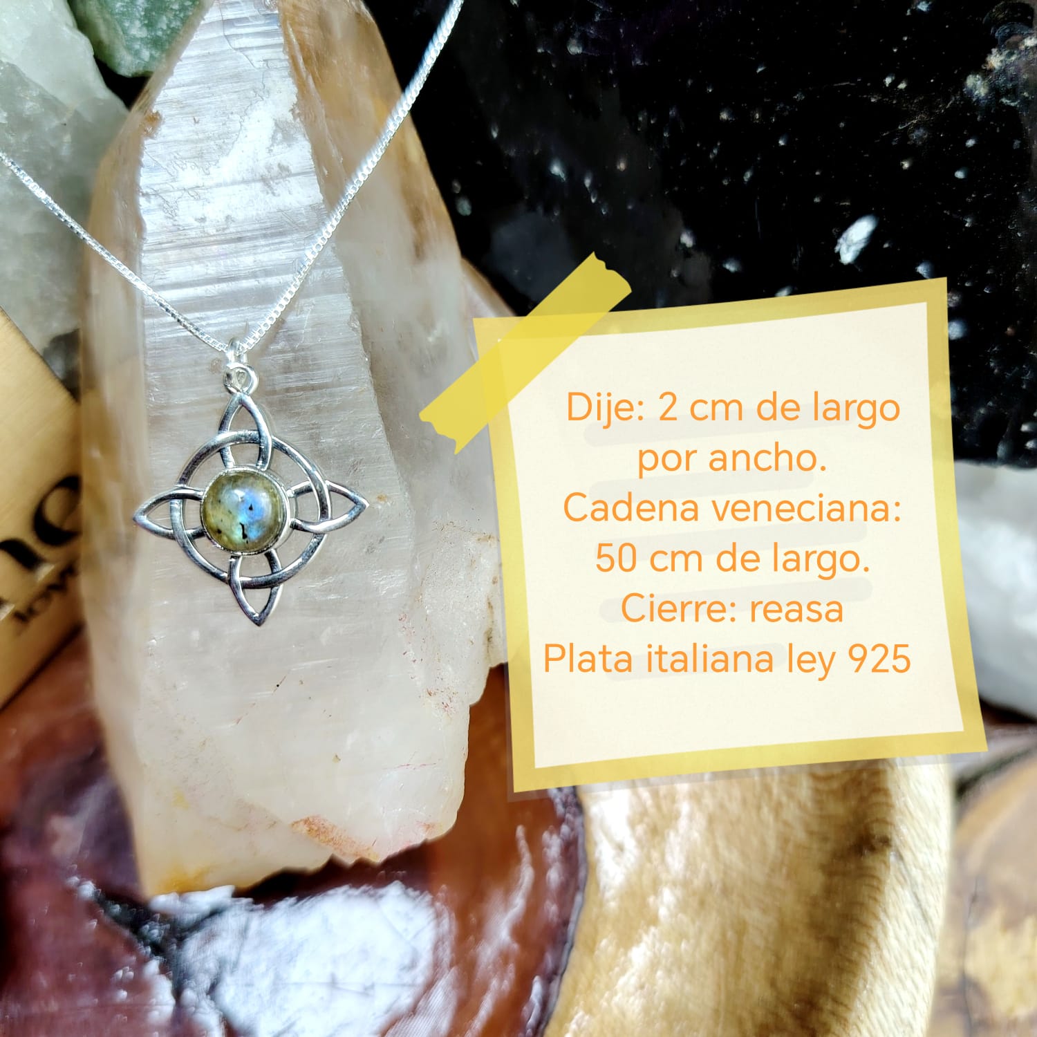 Collar con dije símbolo nudo de bruja piedra natural