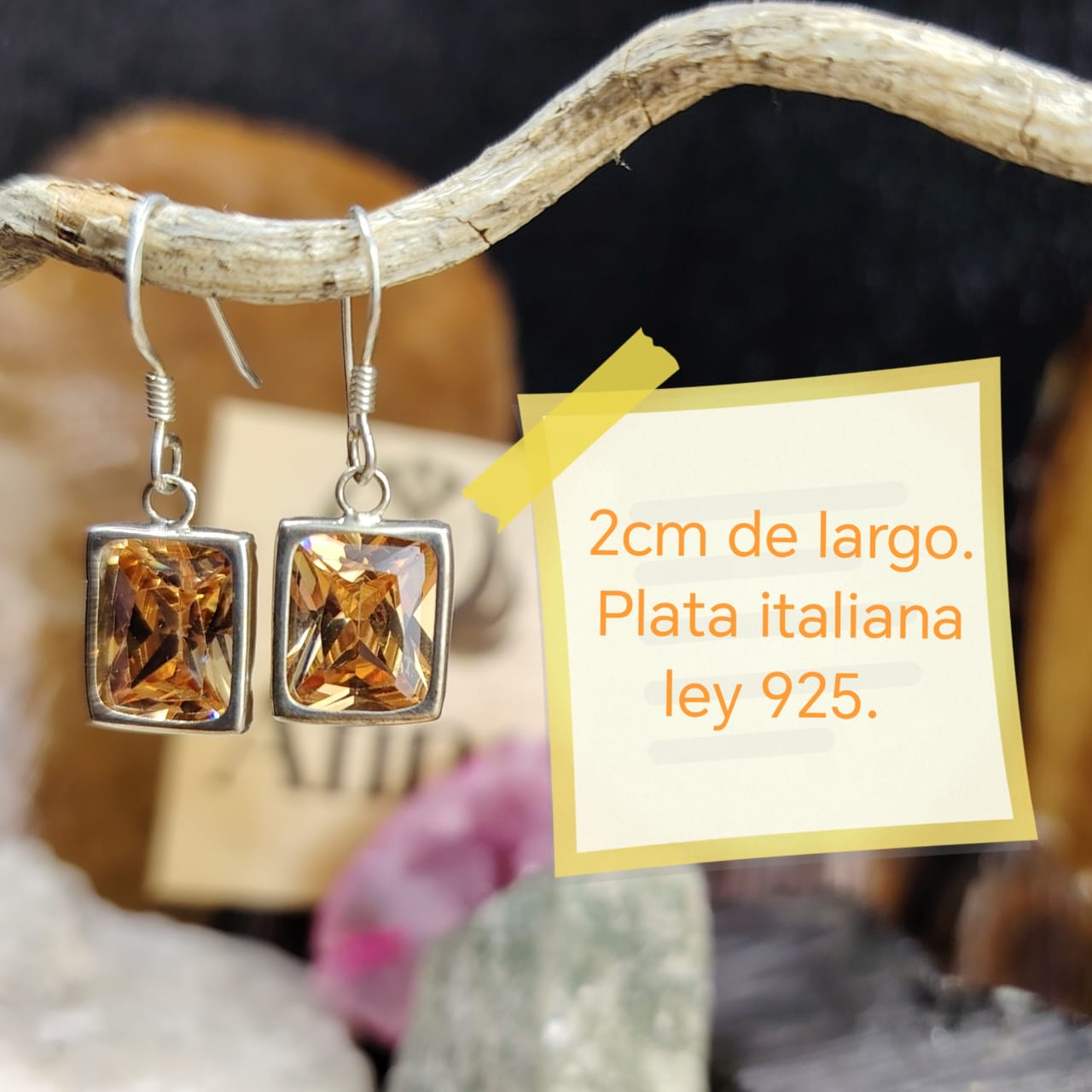 Aros semi largos con cristal cuadrado amarillo
