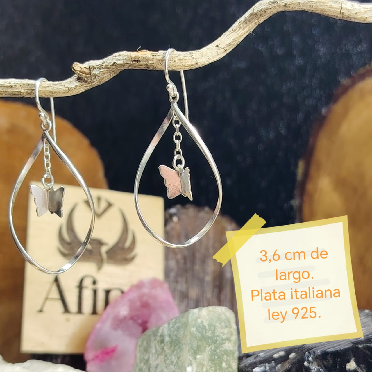 aros largos con chiche móvil de mariposa