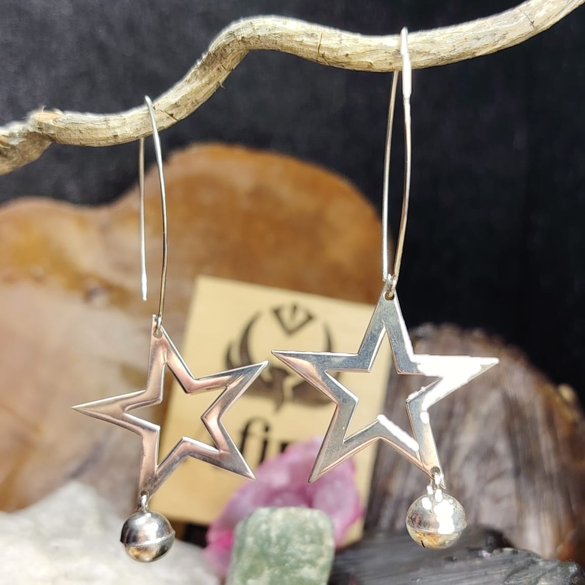 Aros largos de estrellas plata lisa