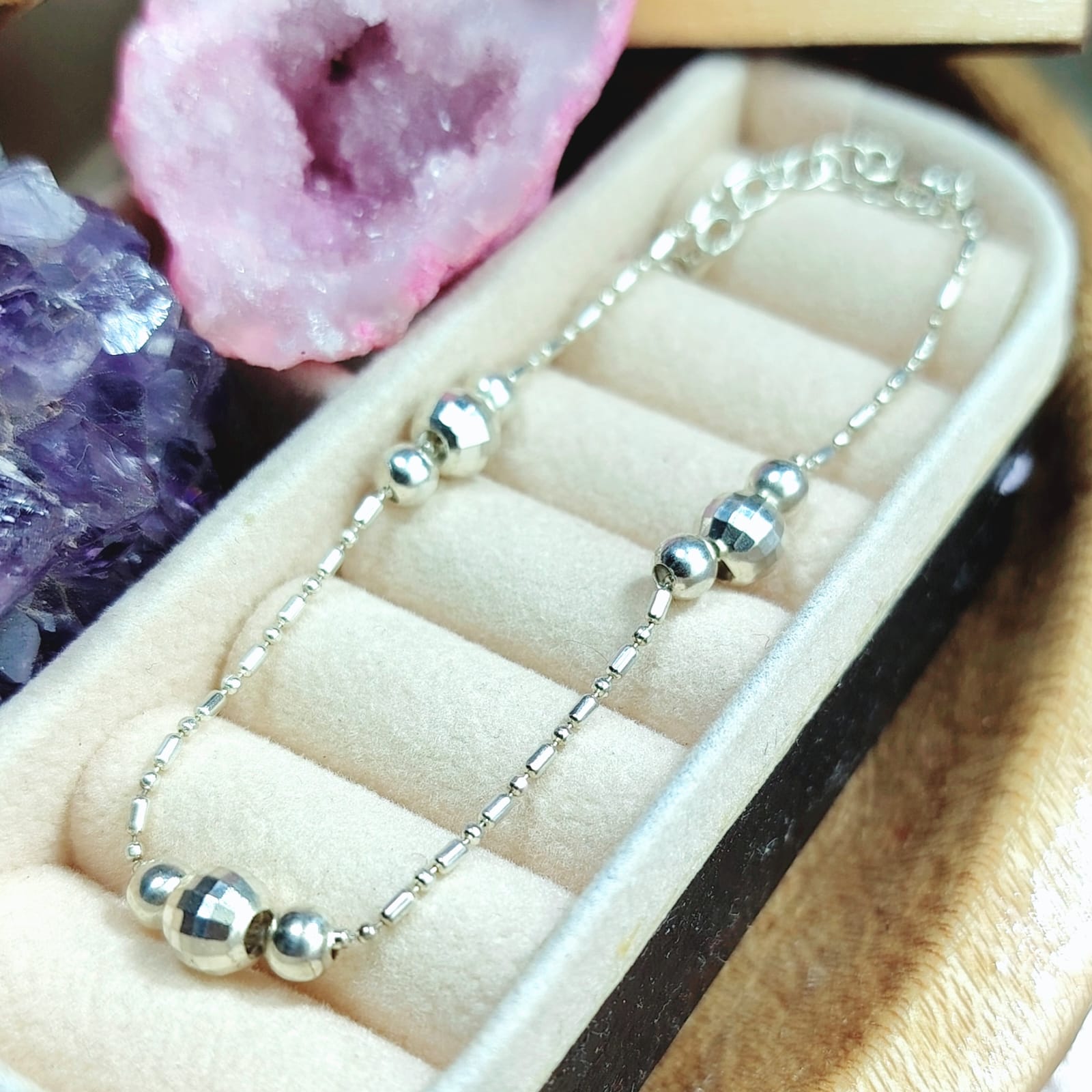 Pulsera con balines de plata