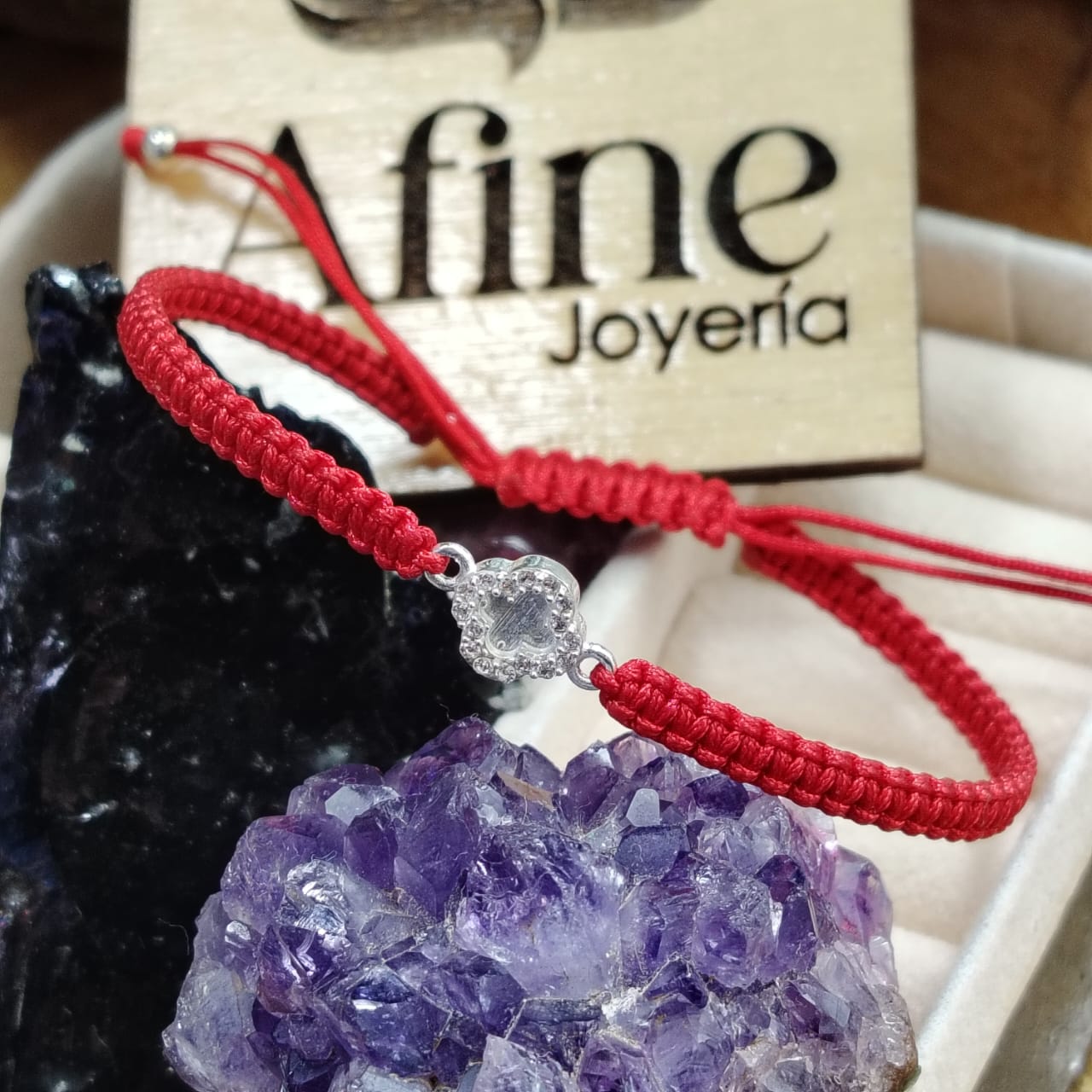 Pulsera de protección hilo rojo trébol