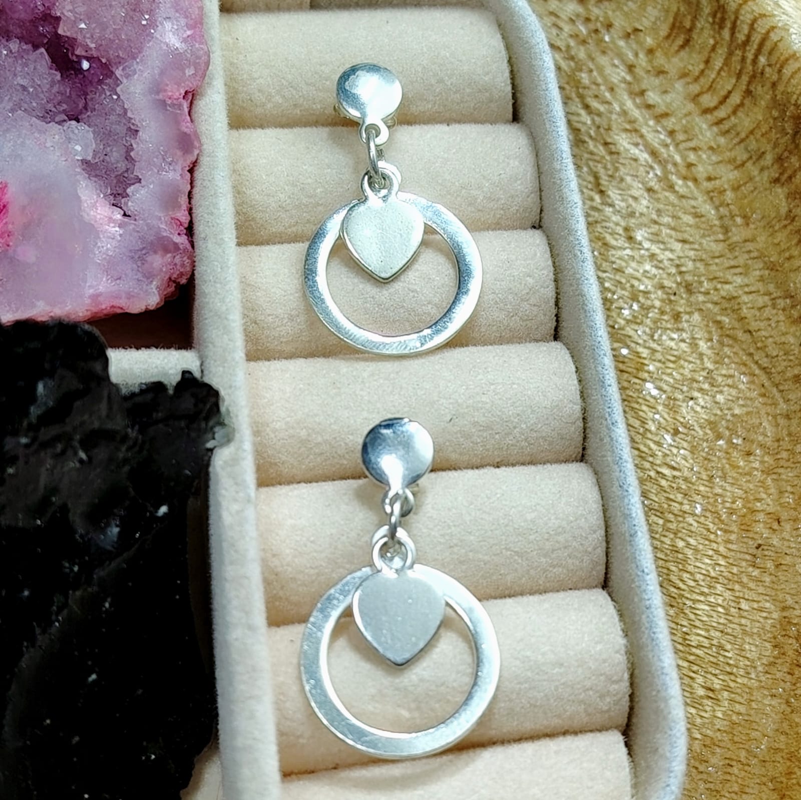 Aros pegados corazón mas circunferencia plata lisa
