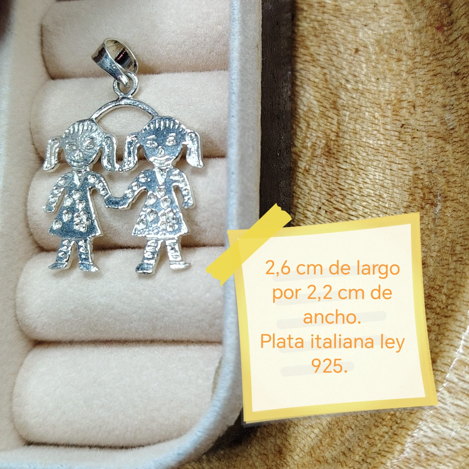 Dije pareja de niñas