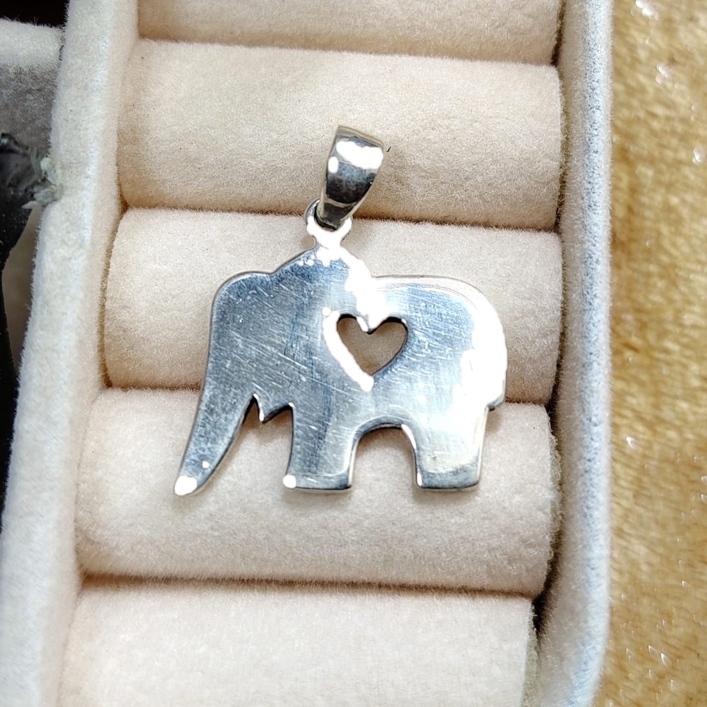 Dije elefante plata lisa