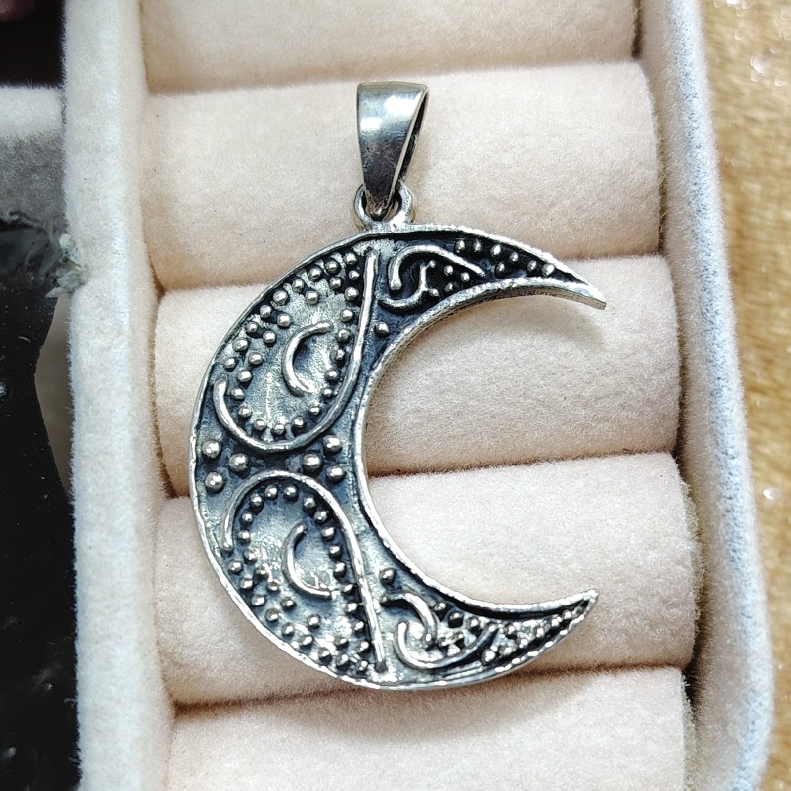 Dije luna plata envejecida