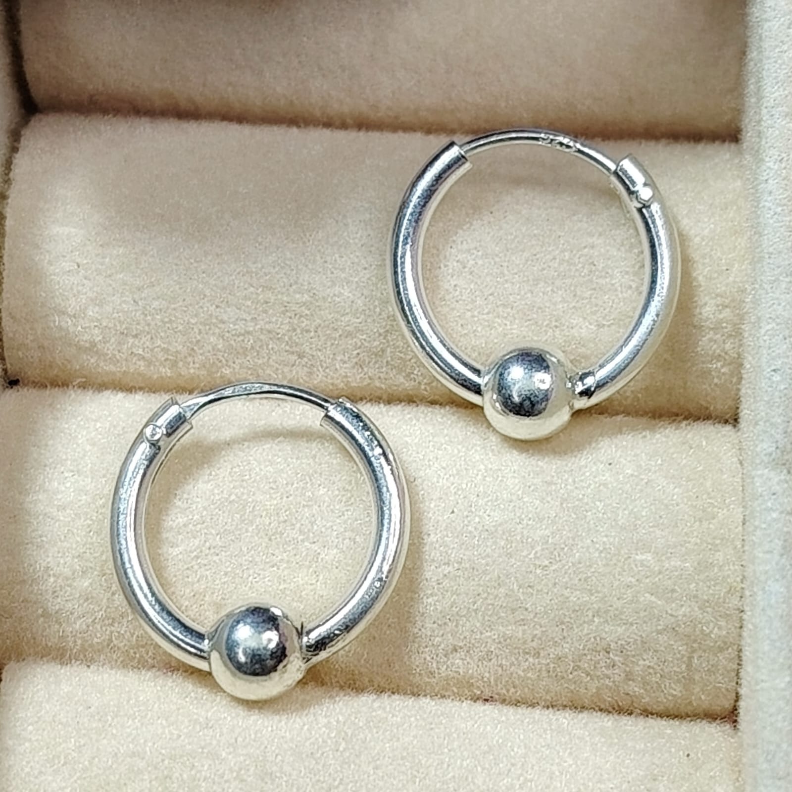 Argollas con una esfera de plata 11 mm