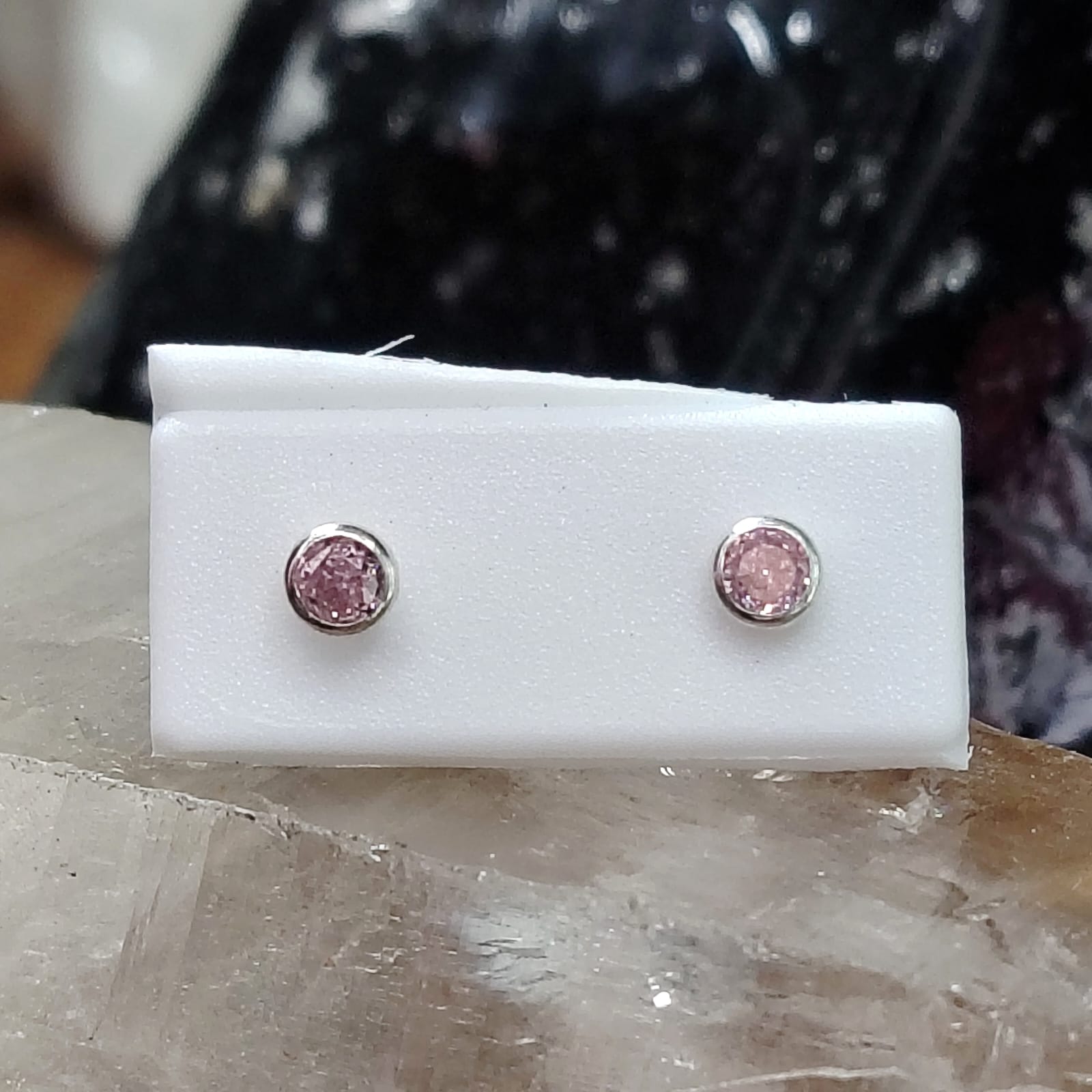 Aros niña cristal rosados 3 mm - atornillados
