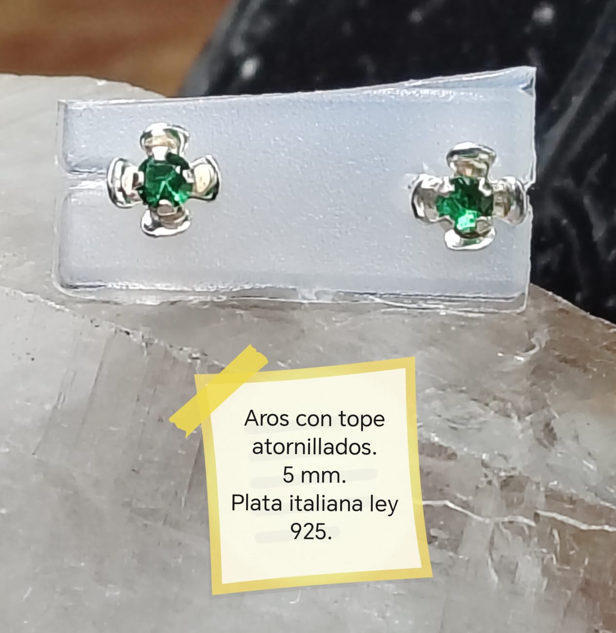 Aros niña flor cristal verde - atornillados