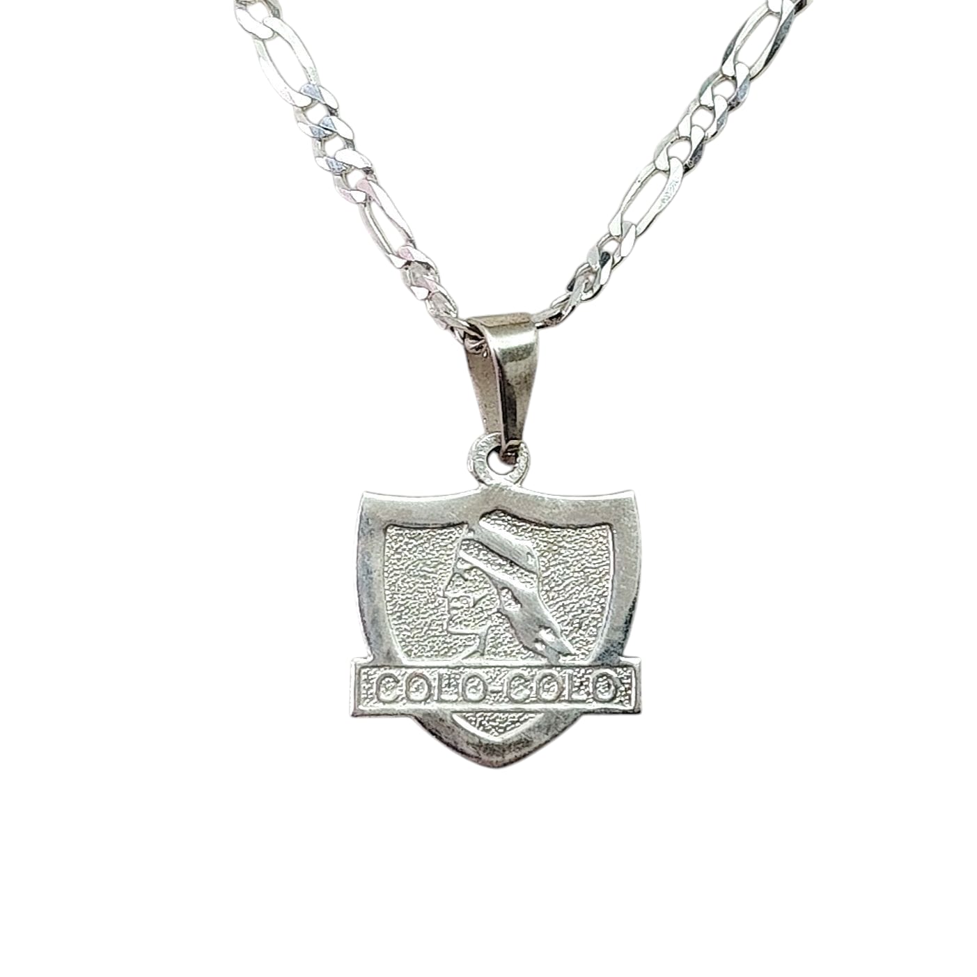 Collar con dije del Colo Colo