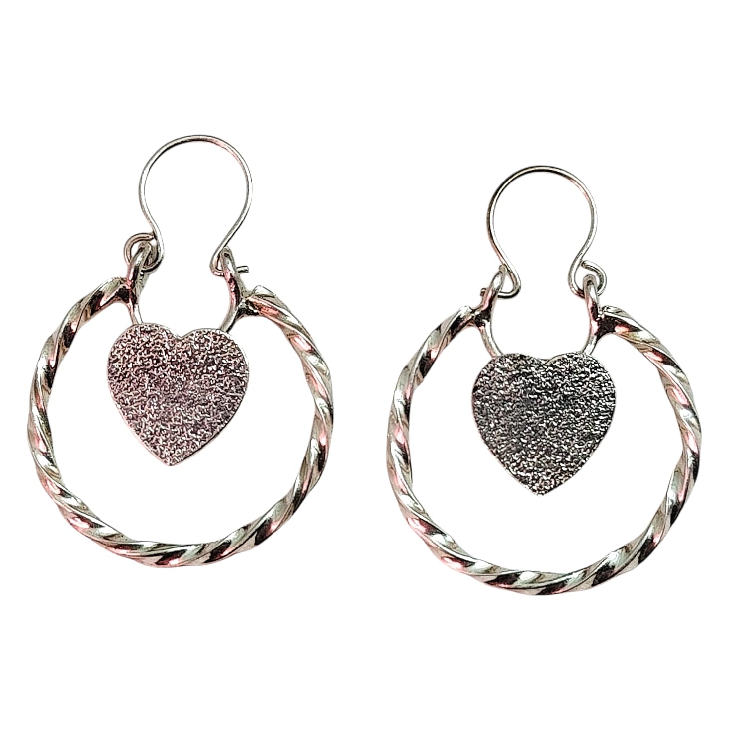 Argollas enroscadas con corazón