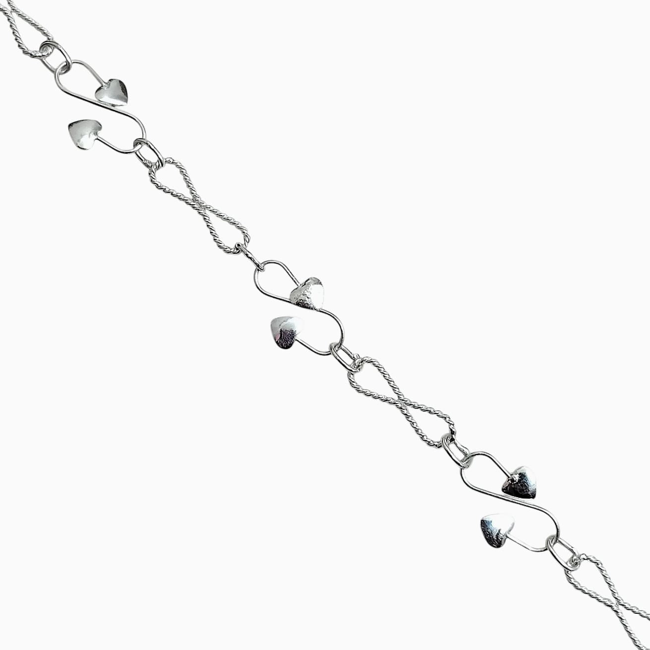 Pulsera diseño de infinitos y corazones