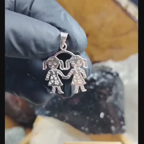 Dije pareja de niñas