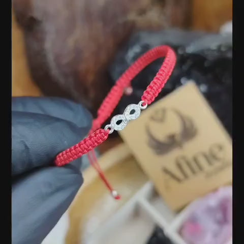 Pulsera de protección hilo rojo infinito