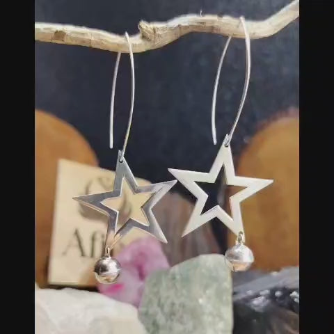Aros largos de estrellas plata lisa