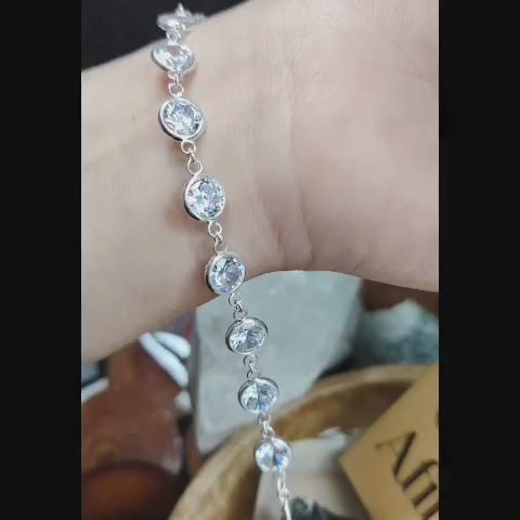 Pulsera con circones translucidos