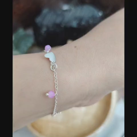 Pulsera con chiches de corazones y cuencas de cristales