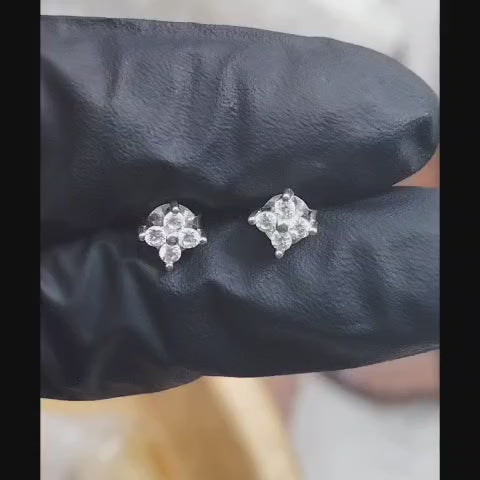 Aros pegados flor cuatro puntas incrustado con micro circones