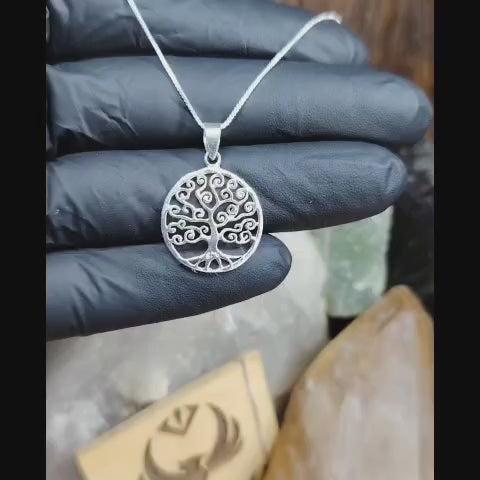 Collar con dije árbol de la vida