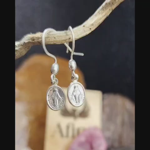 Aros semi largos de las virgen de Guadalupe