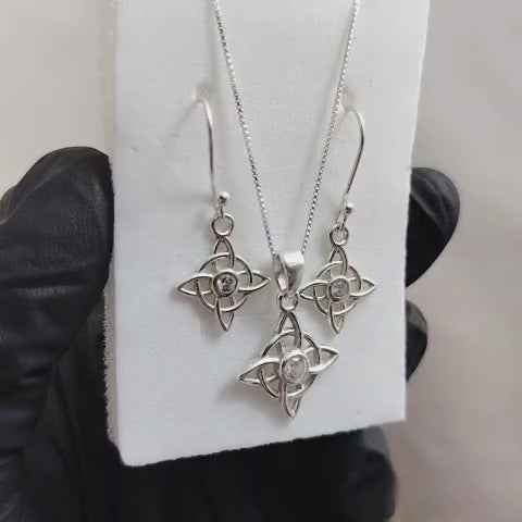 Conjunto nudo de bruja con cristal translucido