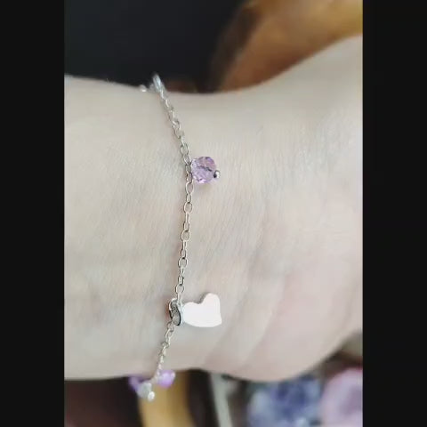 Pulsera con chiches de corazones y cuencas de cristales